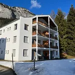 Renovated-spacious Up To 6 People In فيلمز