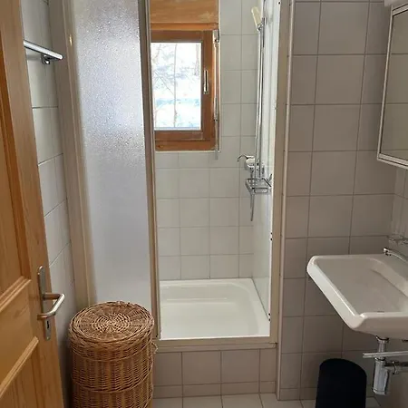 Spacious Up To 6 People In Apartment