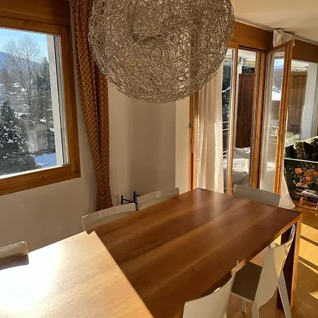 Spacious Up To 6 People In Apartment